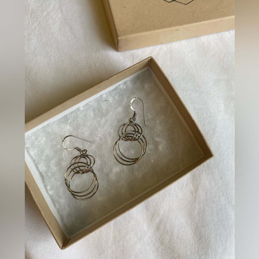 New Sterling Silver Swirly Concentric Earrings (marked 925)
